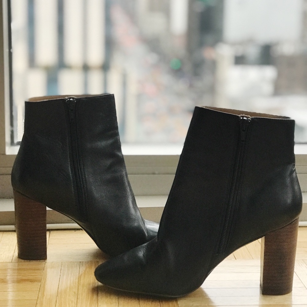 ZARA Black Leather Booties w/ Wooden Helel